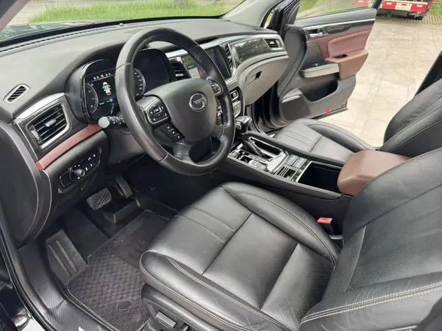 GAC Trumpchi GS8 320T two-wheel drive luxury Zhilian Edition 7 seats