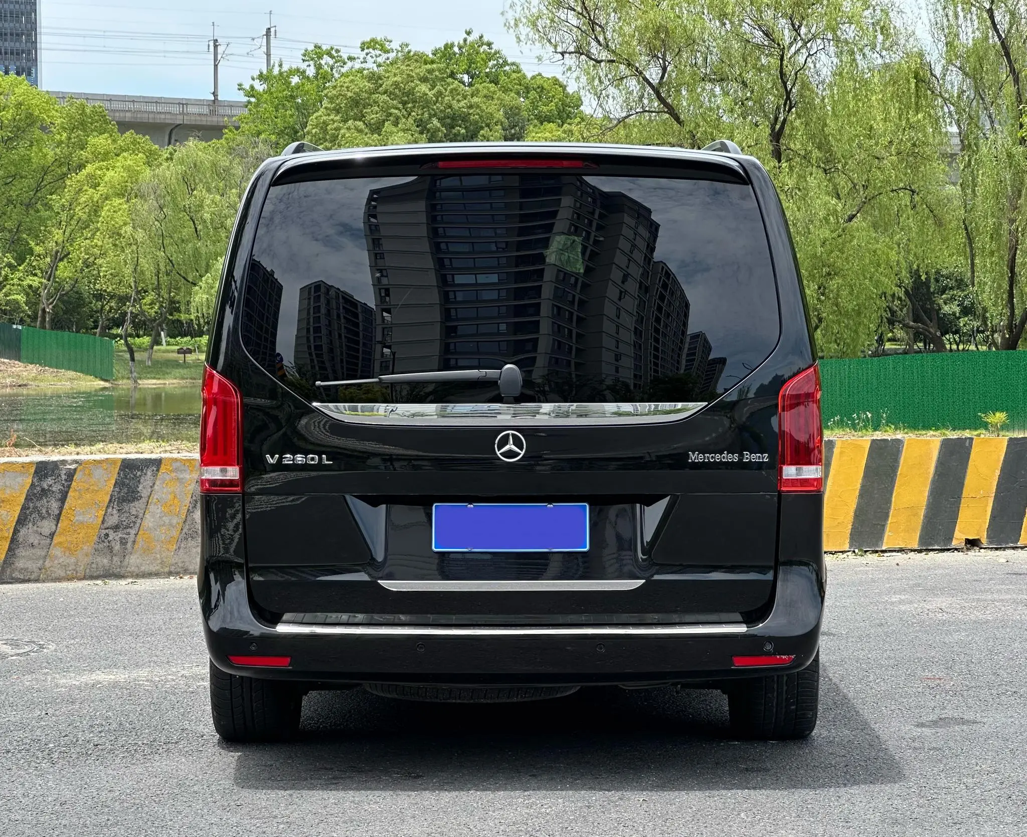 Mercedes-Benz Mercedes-Benz V-class V 260 L Premium Extended Version Country VI