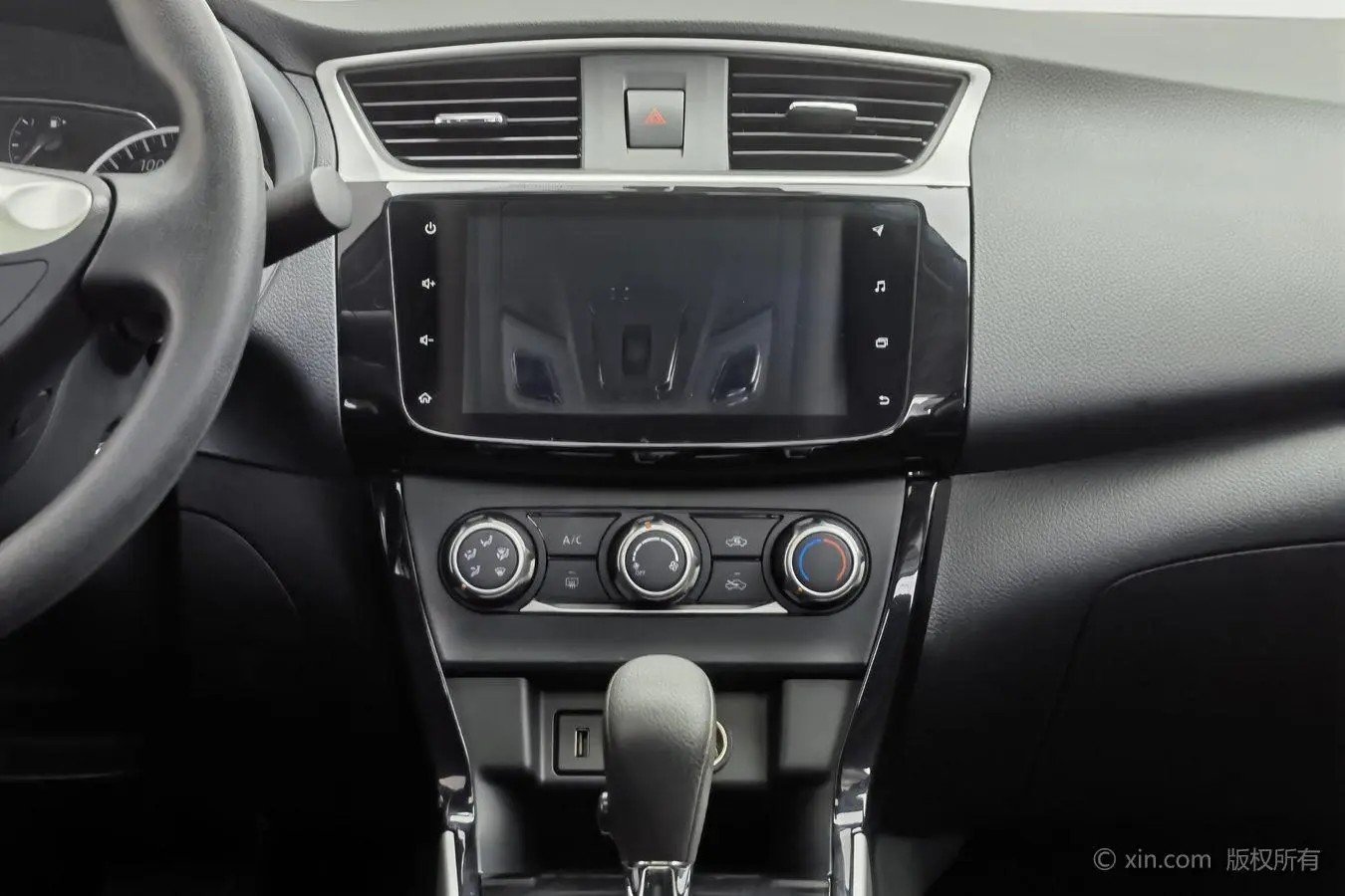 Nissan Xuan Yi Classic 1.6 XL CVT Deluxe Edition
