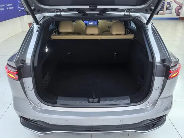 Roewe Roewe eRX5 Super Hybrid Premium Edition