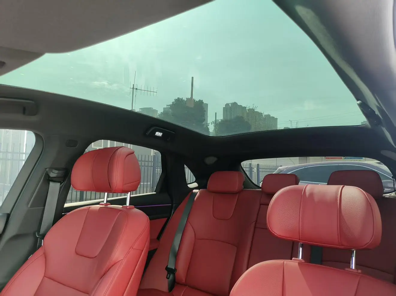 AITO Ask the world M5 Extended range Max RS four-wheel drive high-end smart driving version