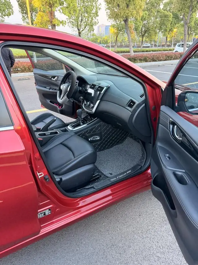 Nissan TIIDA 1.6L CVT Zhizun Edition