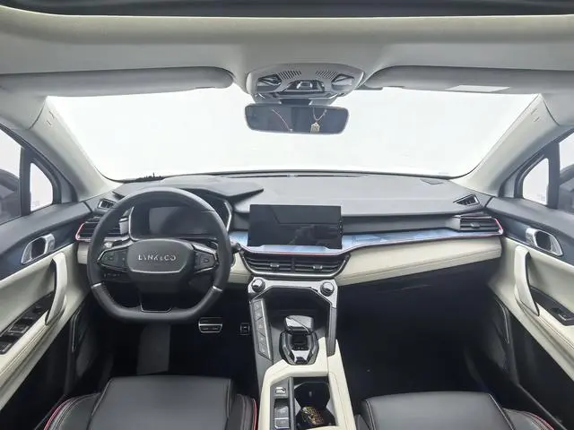 LYNK & CO Lynk 06 1.5T Yao Halo