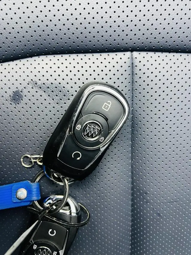 Buick Slightly blue 6 430km Comfort Edition