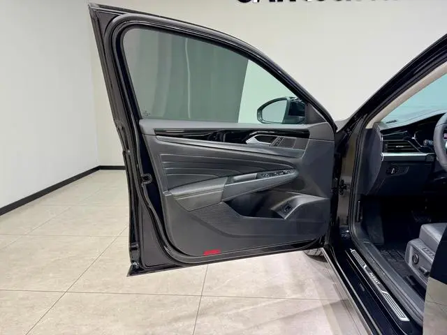 Volkswagen Passat Outstanding 380TSI Longteng Edition