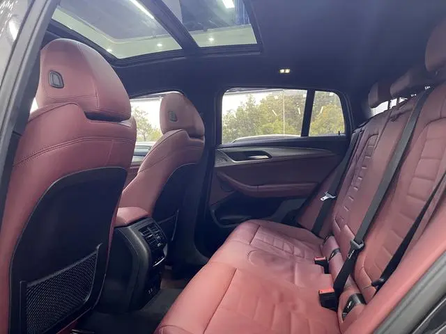 BMW BMW X4 xDrive25i M Sports Yao Ye Suit