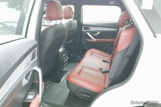 Chery Jetour Jietu X70 C-DM 1.5TD DHT Voyage EDITION PRO