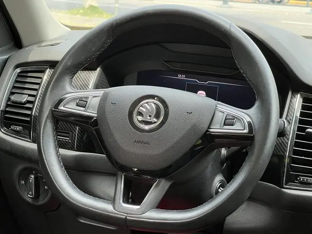 Skoda Kodiak GT ZI330 two-wheel drive Deluxe Edition
