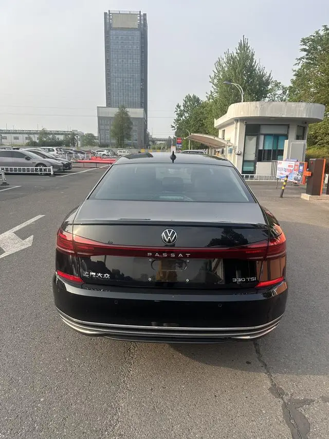 Volkswagen Passat 330TSI Starry Sky Elite Edition