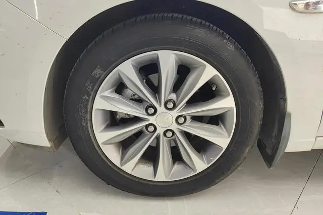 Chevrolet Cruze 320 Automatic Yuechang Version
