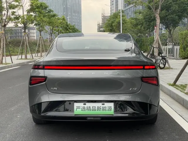 Xpeng Xiaopeng P7 670E