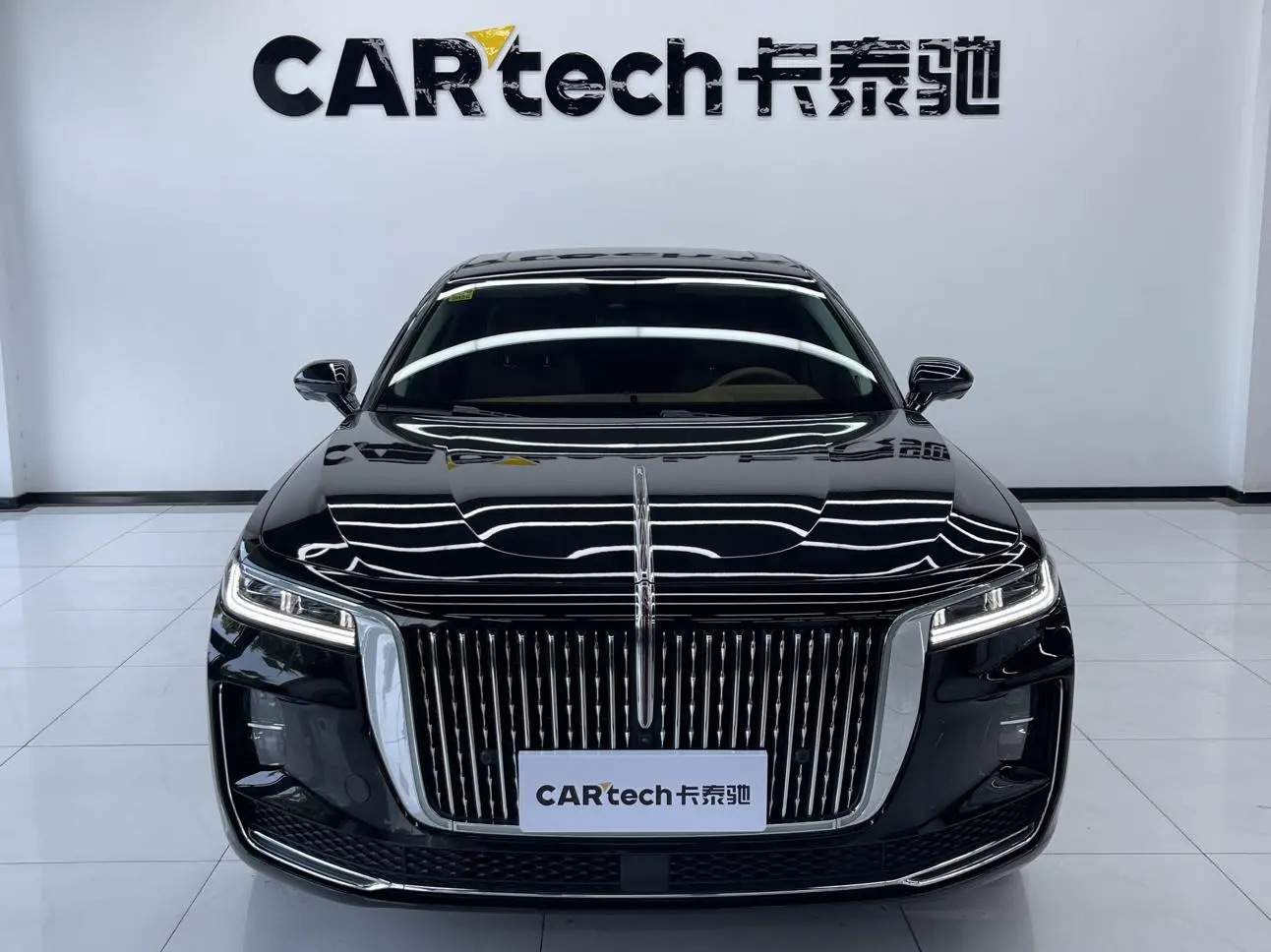 Hongqi Hongqi H9 3.0T Zhilian flag collar four-seater version