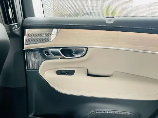 Volvo Volvo XC90 PHEV E-drive hybrid T8 Long battery life Zhizun Deluxe Edition 7 Seats