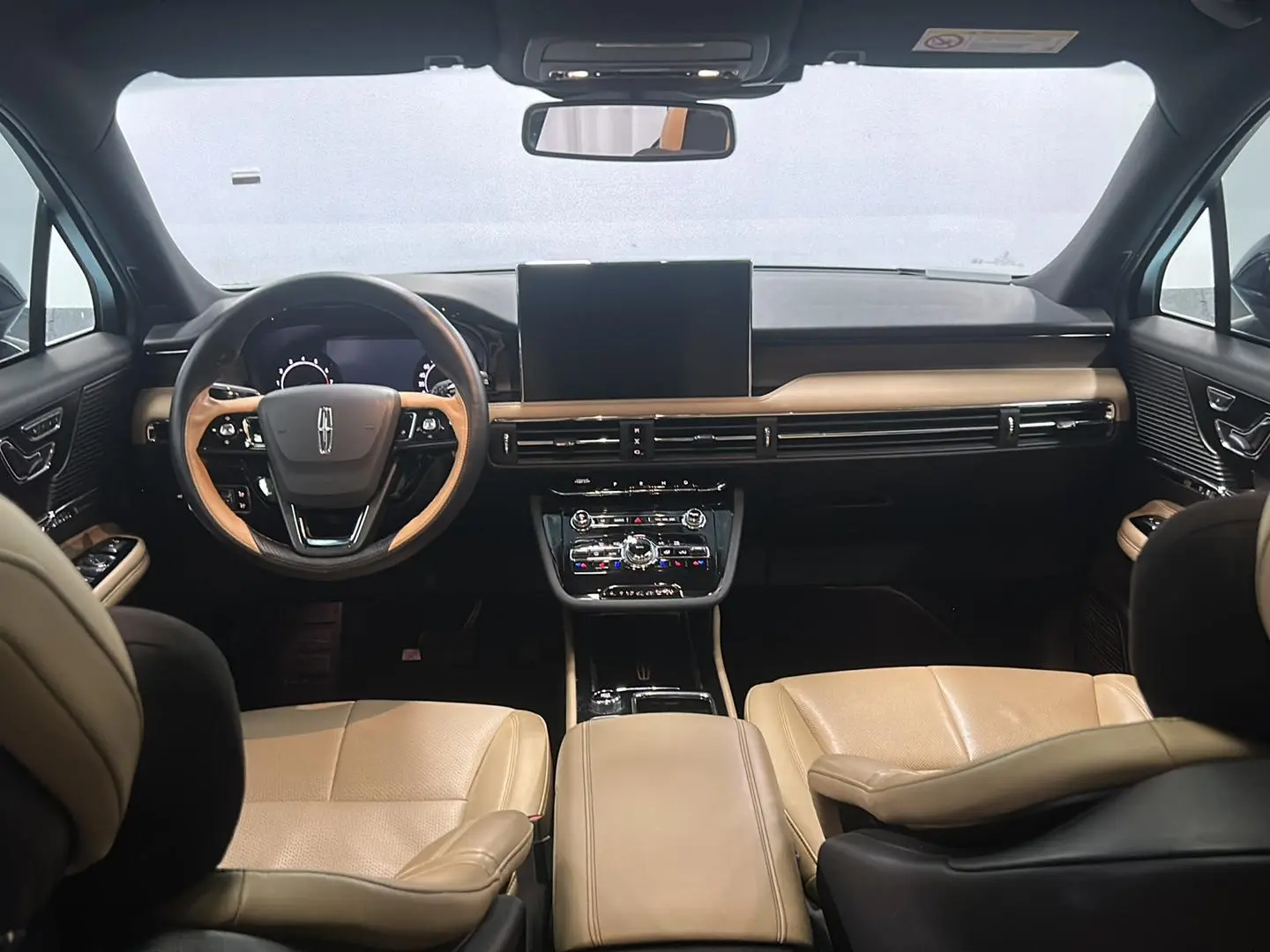 Lincoln Adventurer 2.0T four-wheel drive Zunya Edition