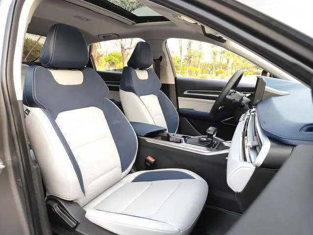 Geely Emgrand 4th generation 1.5L CVT flagship