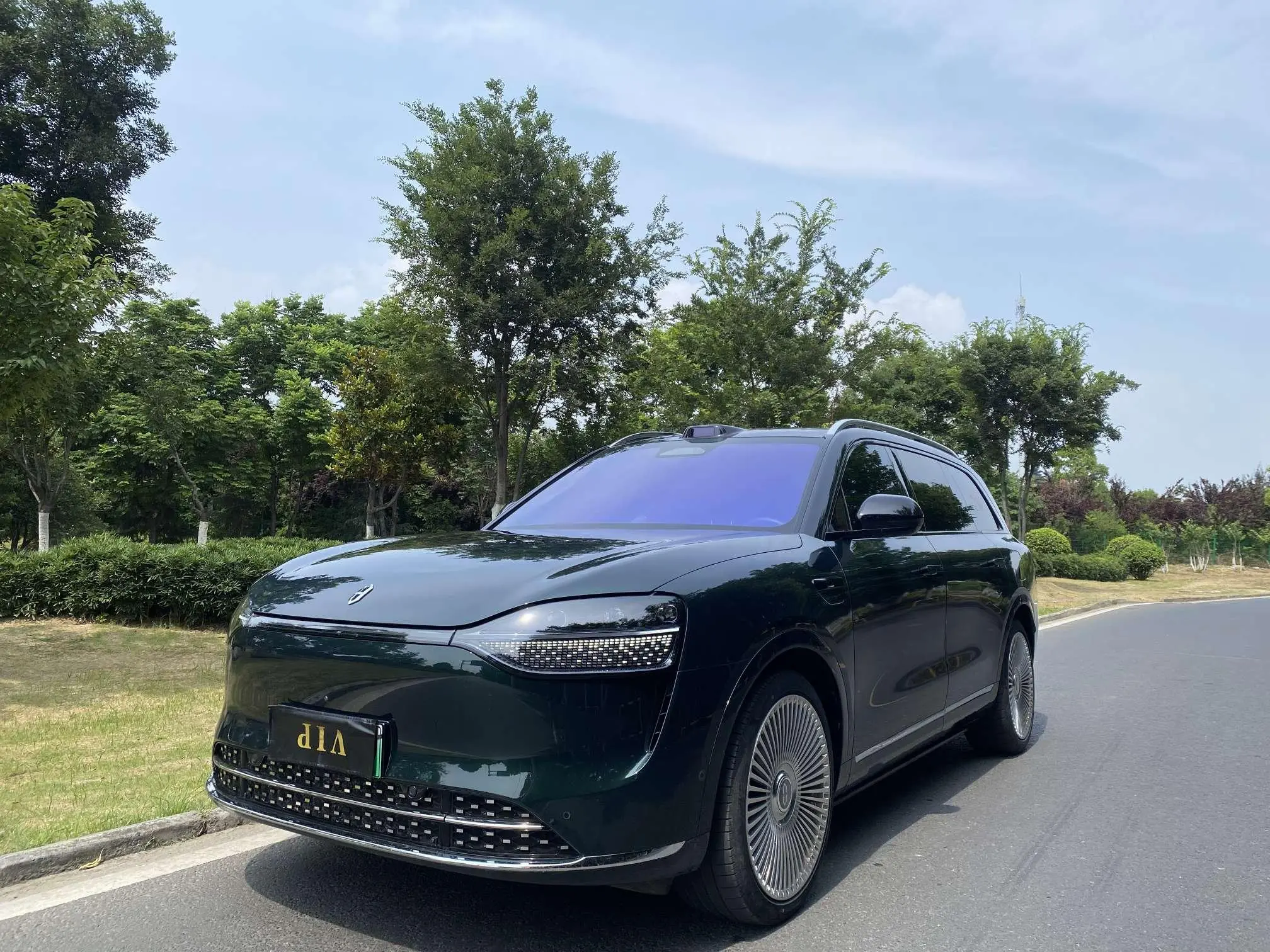AITO Ask the world M9 Extended range Max six-seater version