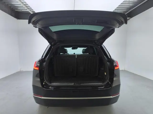 NIO NIO ES8 580KM six-seater version