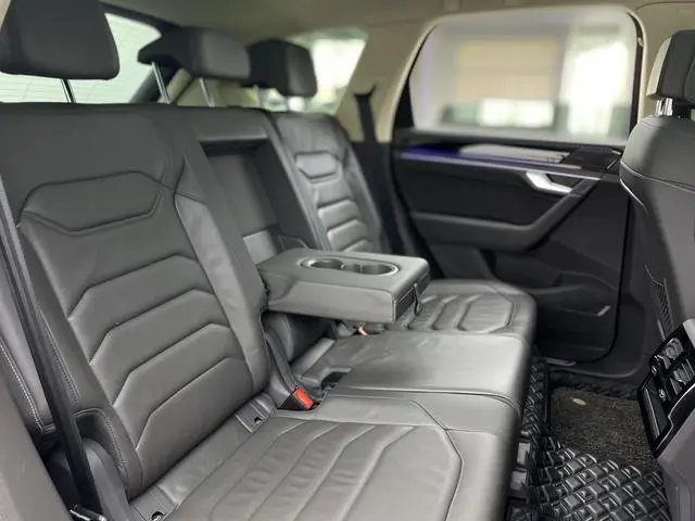 Volkswagen Touareg 3.0 TSI Ruixiang Edition Yao Black Sports Suit