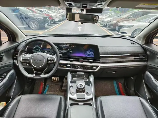 Kia Lion Platinum expands the world 2.0T two-wheel drive Premium edition