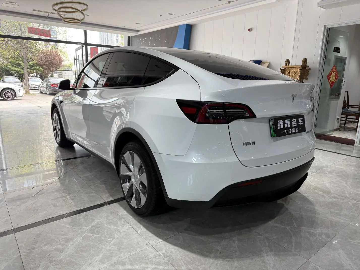 Tesla Model Y Facelift, long battery life, all-wheel drive version
