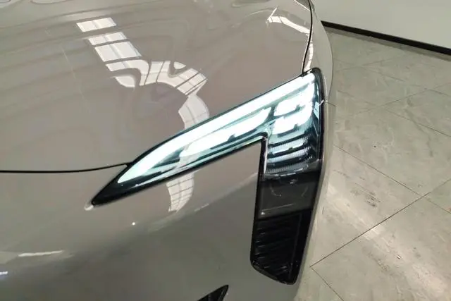 Hongqi Hongqi EH7 690 Pro