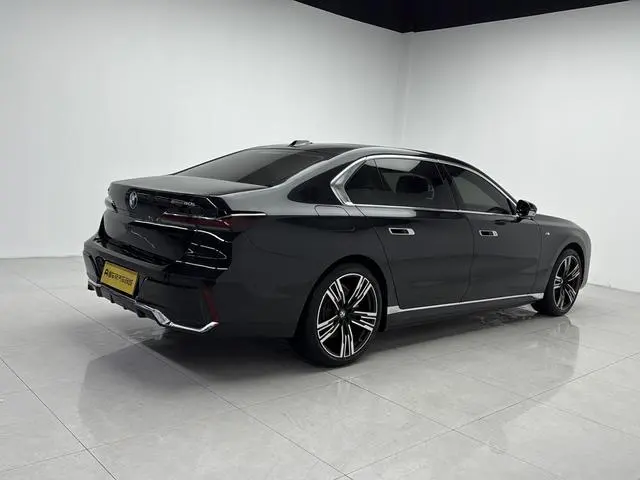 BMW BMW i7 eDrive50L Exclusive M Sports Suit