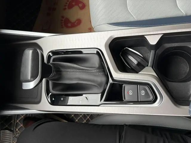 Geely Emgrand 4th generation 1.5L CVT luxury