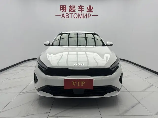 Kia Kia K3 1.5L IVT Premium Edition
