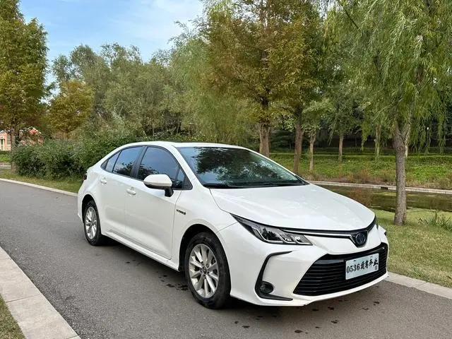 TOYOTA Corolla Dual engine 1.8L E-CVT Elite Edition