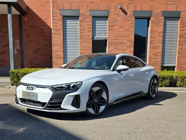 Audi Audi e-tron GT Basic type