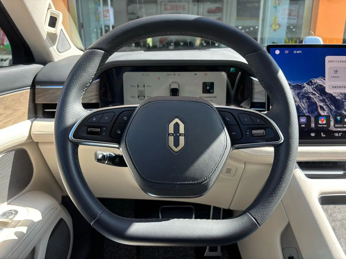 AITO Ask the world M5 Extended range Four-wheel drive Ultimate Edition