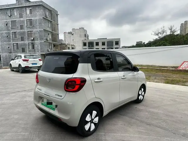 Wuling Wuling Hongguang MINIEV 205km Lithium iron phosphate four-door version Zhenxiang+ model