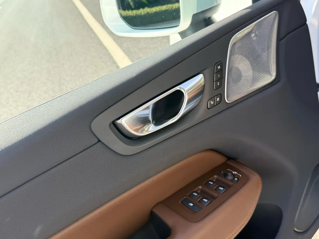 Volvo Volvo XC60 PHEV T8 four-wheel drive long battery life Zhiya Deluxe Edition