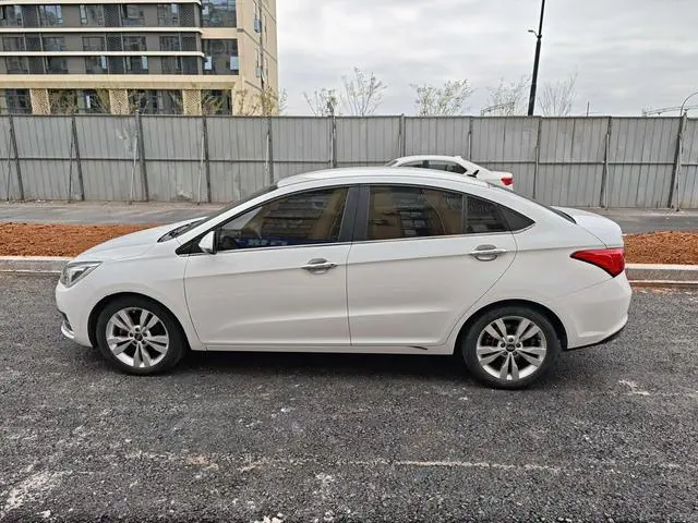 Chery Fulwin Arrizo 5 1.5L manual tribute to Youth edition