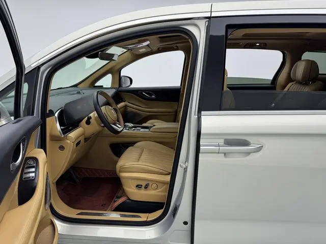 VOYAH Lantu Dreamer PHEV Low-carbon version of the dream
