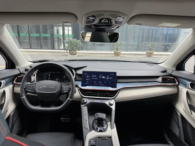 LYNK & CO Lynk 06 1.5T Yao Halo