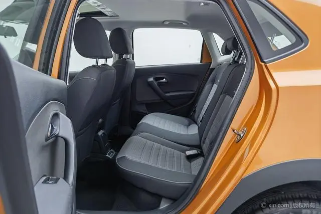 Volkswagen Polo 1.5L Cross Polo automatic