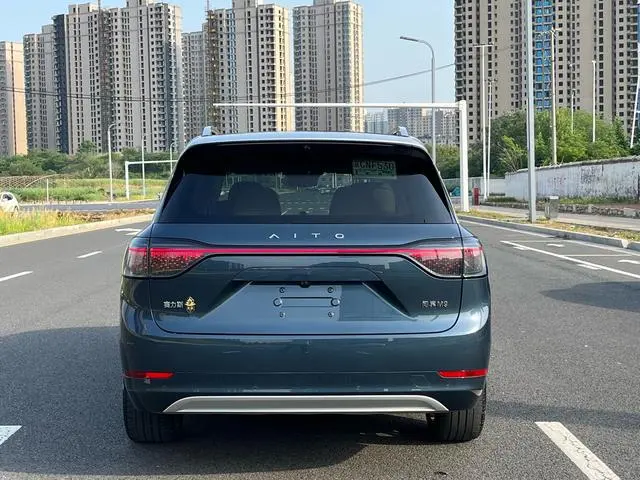 AITO Ask the world M9 Extended range Ultra six-seater version