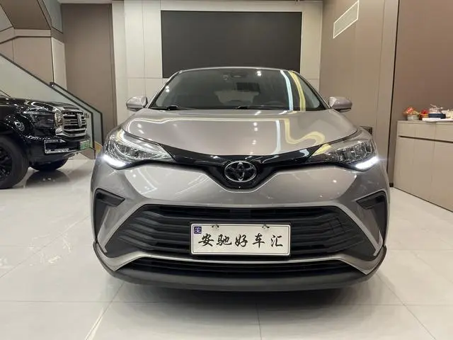 TOYOTA IZOA 2.0L Yixiang Edition