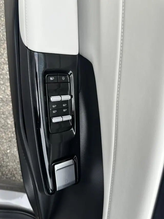 Geely Galaxy Galaxy L7 1.5T DHT 55km PRO