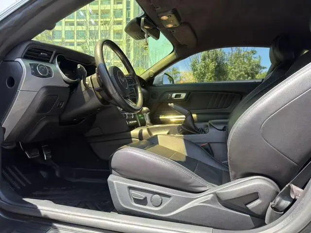 Ford Mustang 2.3T EcoBoost
