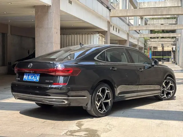 Volkswagen Passat 330TSI Starry Sky Elite Edition