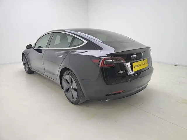 Tesla Model 3 Upgraded version of standard battery life rear drive