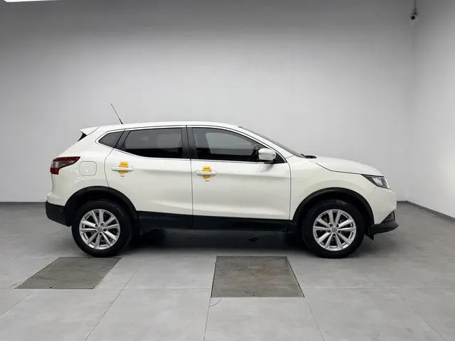 Nissan Qashqai 1.2T CVT Fashion Edition
