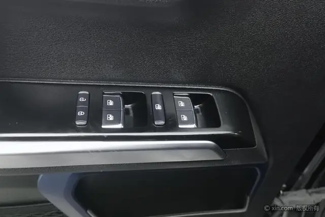 Beijing Beijing off-road BJ40 2.3T automatic four-wheel drive City Hunter Edition exclusive Country VI