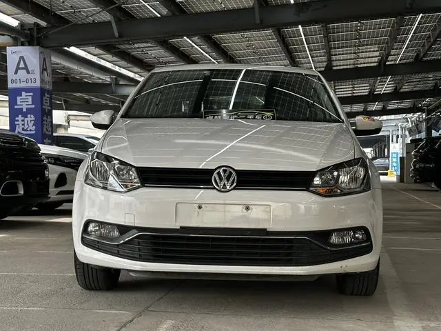 Volkswagen Polo 1.6L automatic comfort type