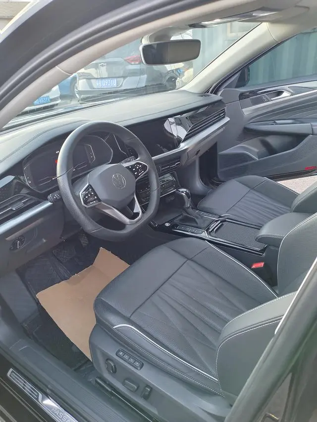 Volkswagen Passat PHEV 430PHEV Hybrid Deluxe Edition