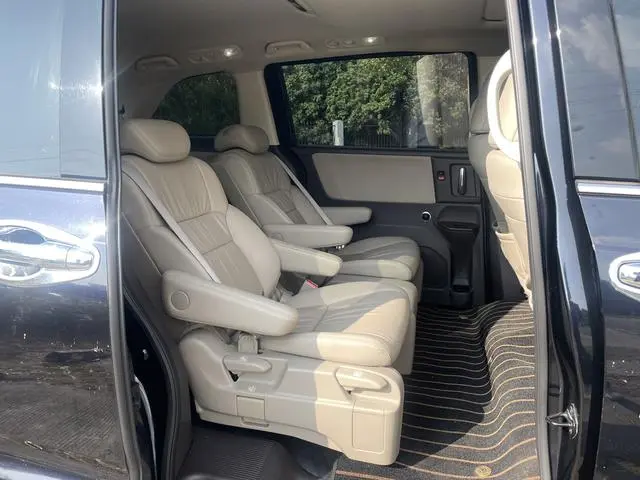 Honda Odyssey 2.4L Deluxe Edition