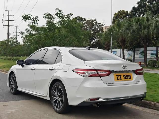 TOYOTA Camry 2.5G Deluxe Edition