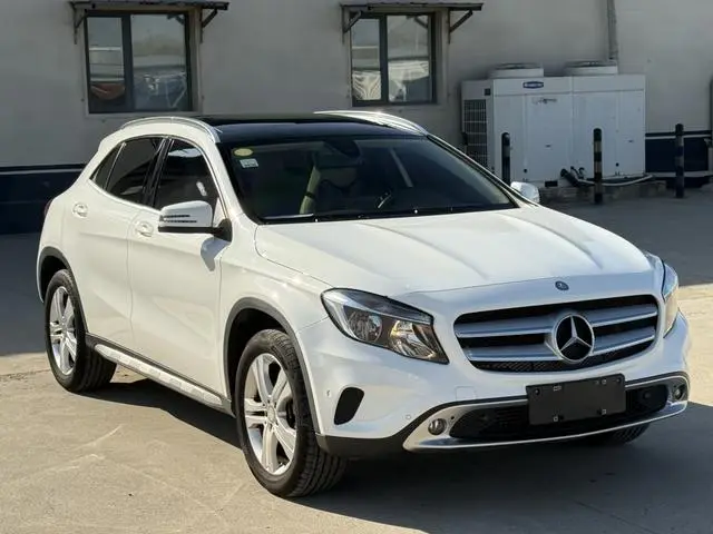 Mercedes-Benz Mercedes-Benz GLA GLA 200 dynamic type